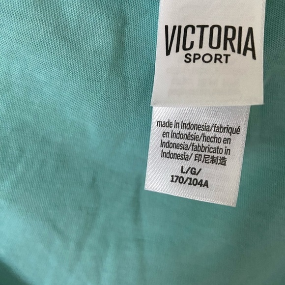 Victoria’s Sport blue top size L new no tag - Picture 2 of 4